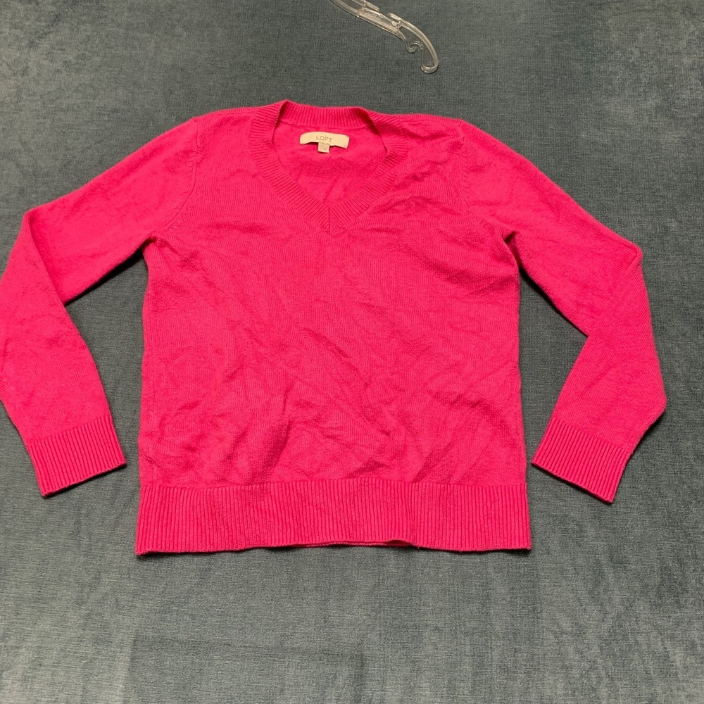 Loft Sweater Women Small Pink Knit Long Sleeve V-Neck Ribbed Hem Pullover Winter